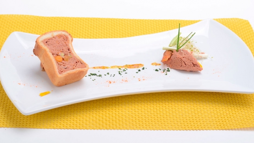 Paté de carne de vizcacha en masa