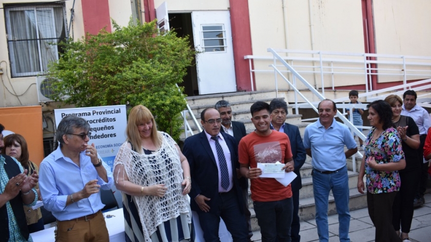 Se puso en marcha una línea de microcréditos destinada a pequeños emprendedores