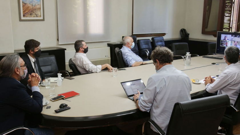 Basterra encabezó la segunda reunión con la mesa intersectorial del maíz