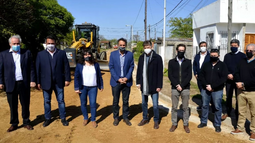 Junto a Katopodis, Simone recorrió obras en Roque Pérez, 25 de Mayo y Bolívar