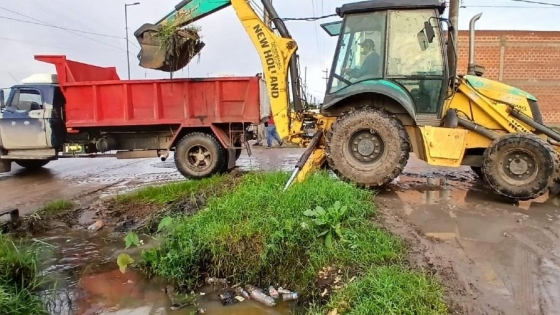Pirané acondiciona su sistema de desagües ante la llegada de lluvias intensas