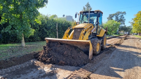 Avanza la construcción de cordón cuneta en Barrio Belgrano