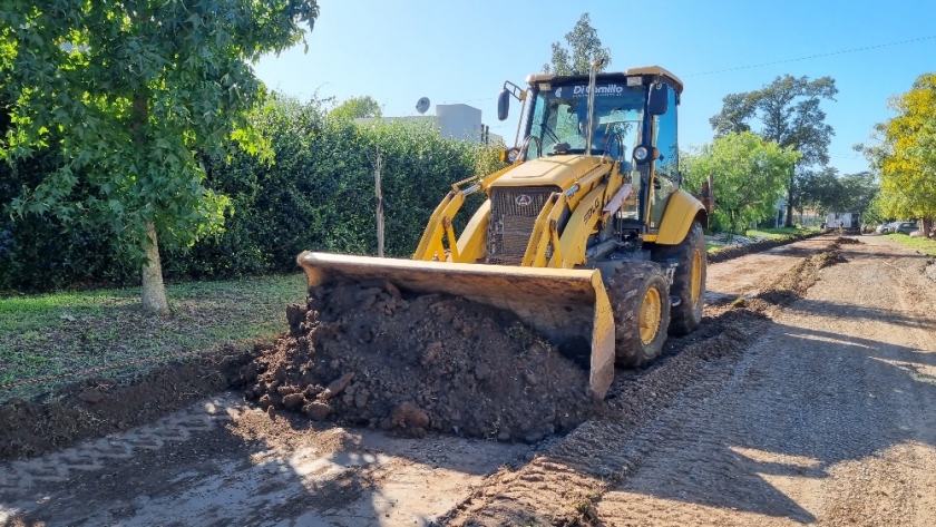 Avanza la construcción de cordón cuneta en Barrio Belgrano