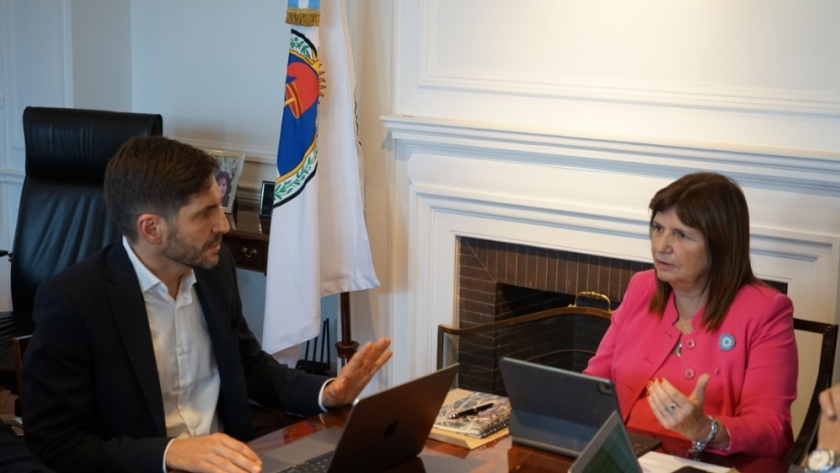 Pullaro con Bullrich: “Haremos un trabajo operativo conjunto con nación en Rosario”
