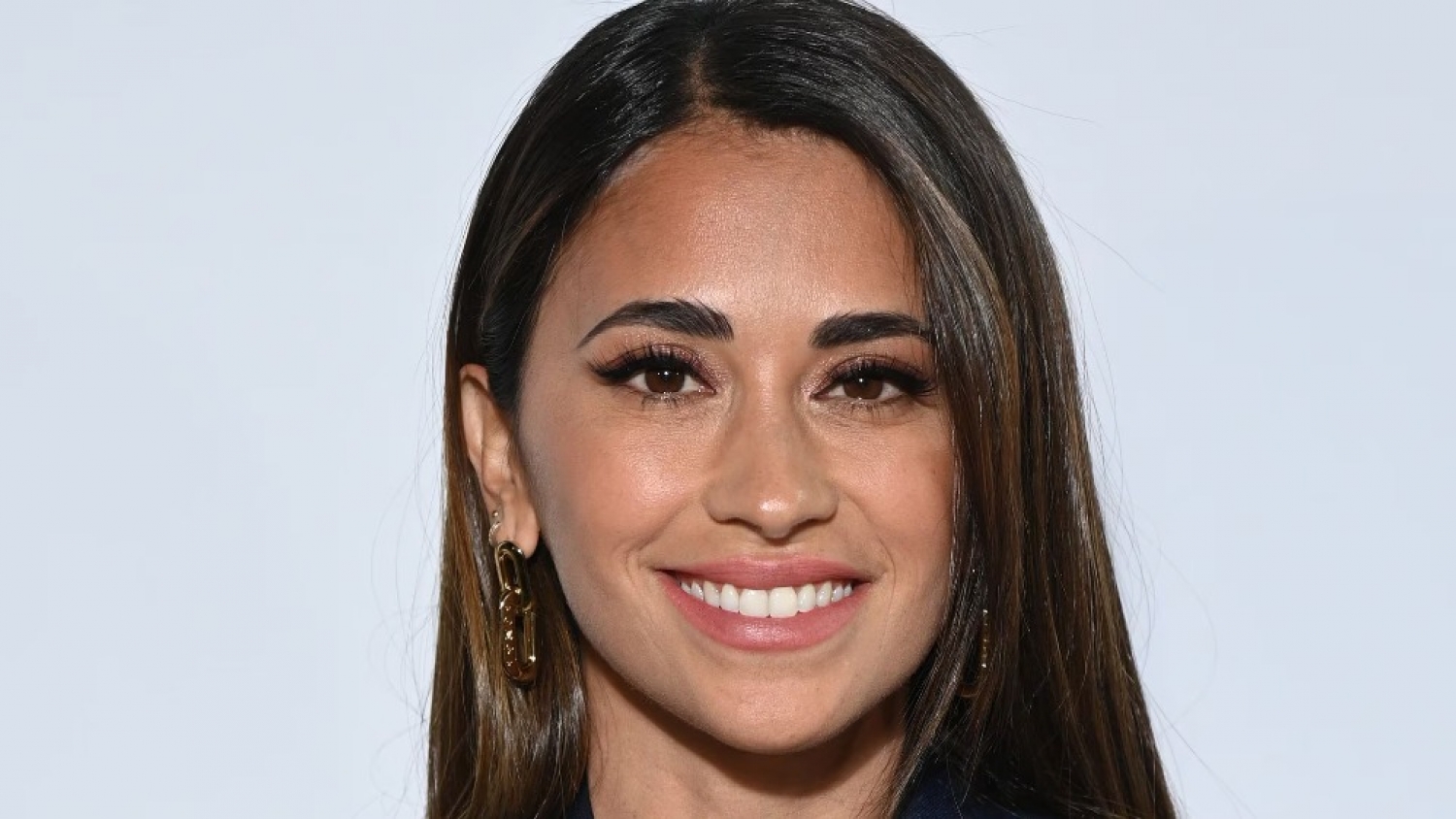 Antonela Roccuzzo amplía su perfil empresarial con una colección propia junto a Stanley