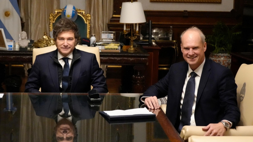 Milei se reunió con bancos tras la intervención del BCRA y crecen las alertas por las PyMEs