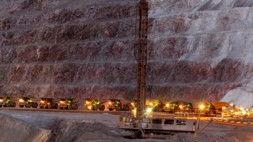 Las empresas mineras deberán tener turnos rotativos de 14 días