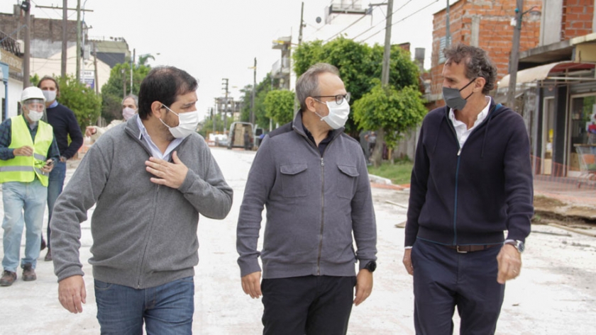Katopodis recorrió las obras que iniciaron en la Av. Triunvirato, entre San Martín y Tres de Febrero