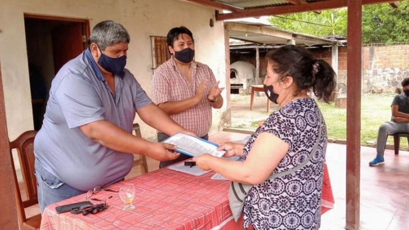 Isla de Cañas: 11 artesanos accedieron a los créditos para microemprendedores