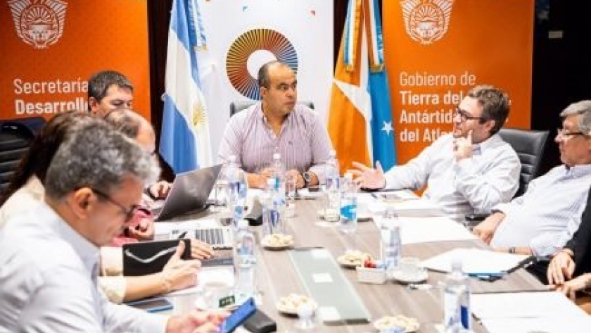 Santa Cruz estuvo presente en la reunión mensual de la Organización de Estados Productores de Hidrocarburos