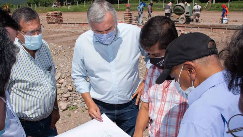 Morales recorrió obras para el desarrollo comercial y productivo