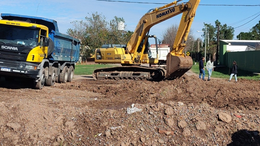Avanza la segunda etapa de pavimentación en Avenida Diego Trillo con inversión íntegramente municipal