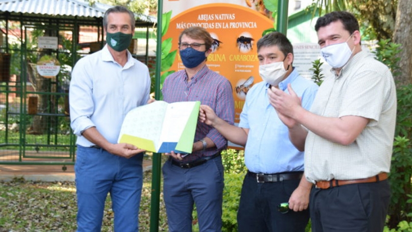 Ecología entregó el primer registro de meliponicultores del país