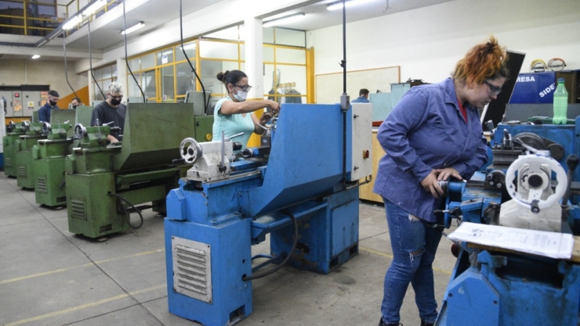 Con propuestas concretas de formación laboral, la provincia fortalece la empleabilidad