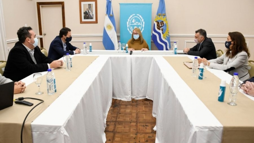 Alicia dialogó con autoridades de CGC sobre el Plan de Inversión Social