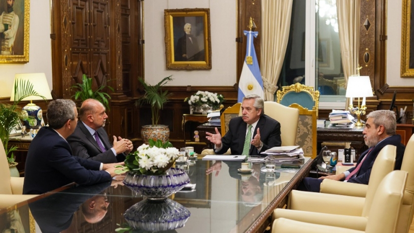 El Presidente se comprometió a reforzar la seguridad de Rosario durante un encuentro con el gobernador Perotti y el intendente Javkin