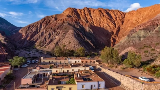 Purmamarca, en Jujuy, entre los 50 pueblos más hermosos del mundo por su encanto natural y cultural