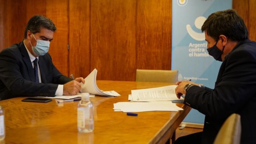 El gobernador gestionó fondos para financiar maquinaria, herramientas y materiales de productores chaqueños
