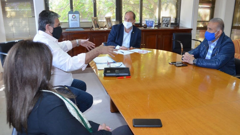 El Intendente y comerciantes de Salvador Mazza expusieron sobre la situación del comercio de frontera