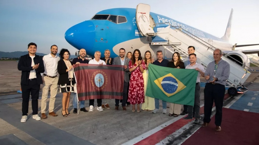 Salta amplía su red internacional con el primer vuelo directo desde Florianópolis