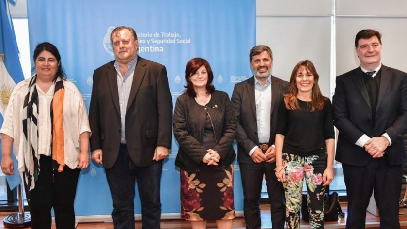 Acuerdo histórico entre pilotos y empresas de transporte aéreo