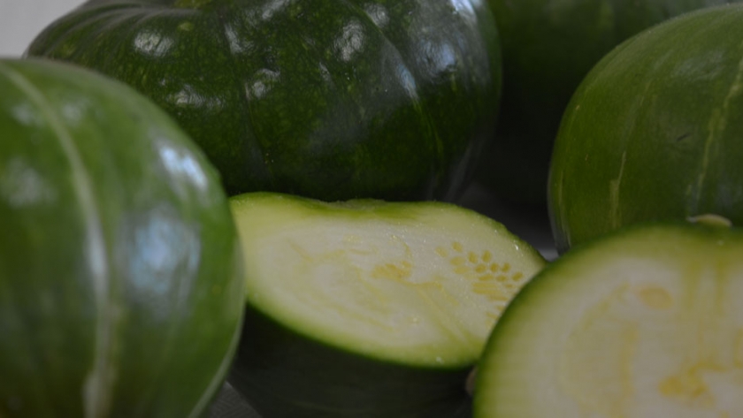 Cosechar las verduras y llevarlas a la mesa