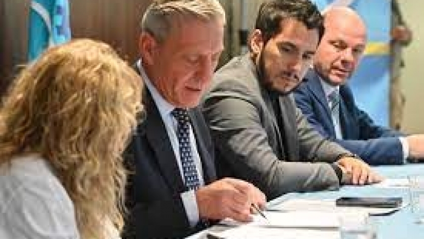 Arcioni: “En nuestra gestión entregamos 2.166 viviendas y hoy están en ejecución cerca de 800 hogares en todo Chubut”