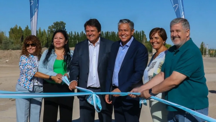 Figueroa y Gaido inauguraron el cerramiento del canal Pastor Pluis