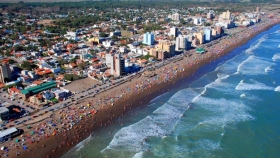 Se presentaron las pautas y recomendaciones para disfrutar del verano en playas públicas y balnearios argentinos