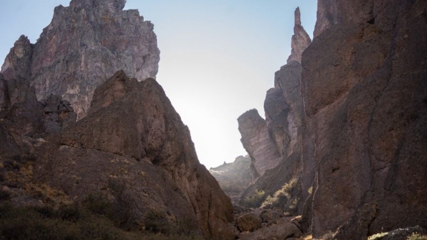 Trekking por los agrestes cañadones del norte de Santa Cruz