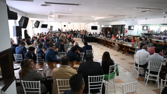 Jaldo se reunió con intendentes y concejales para fortalecer la gestión provincial
