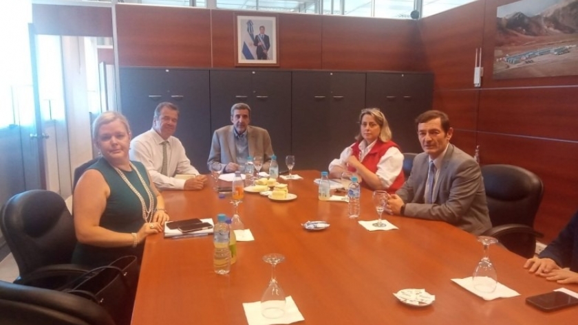 Promueven intercambio científico y técnico con Canadá