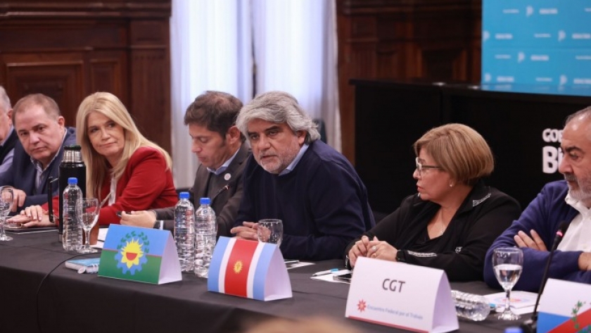 Kicillof y Correa encabezaron el Encuentro Federal por el Trabajo