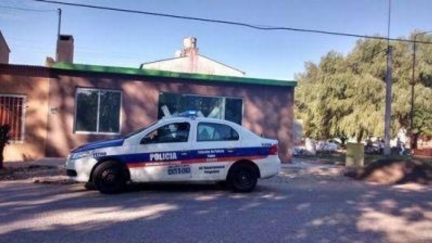 Rojas recuerda los números de emergencia y el contacto de la Comisaría de la Mujer