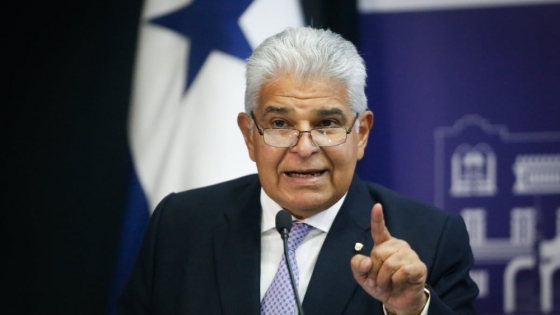 Panamá revisa contrato portuario clave con empresa de capital chino