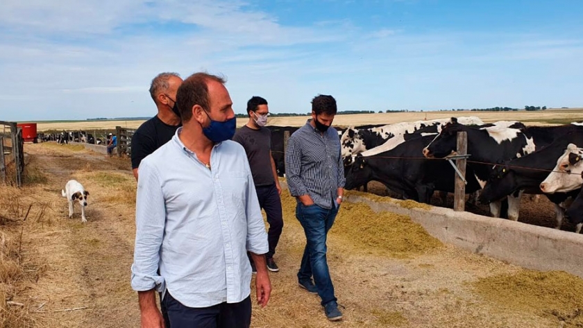 El Director Nacional de Lechería se reunió con productores queseros y tamberos