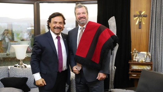 El gobernador Sáenz recibió en visita protocolar al Embajador de Canadá en Argentina