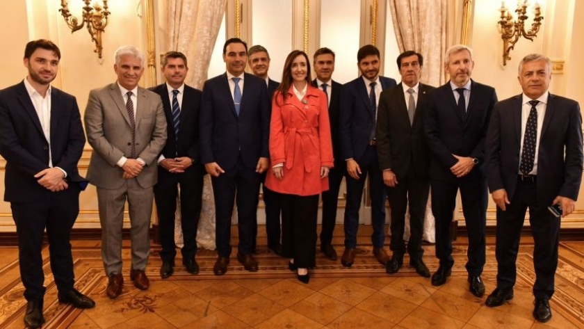 Zdero en la cumbre de gobernadores con Milei