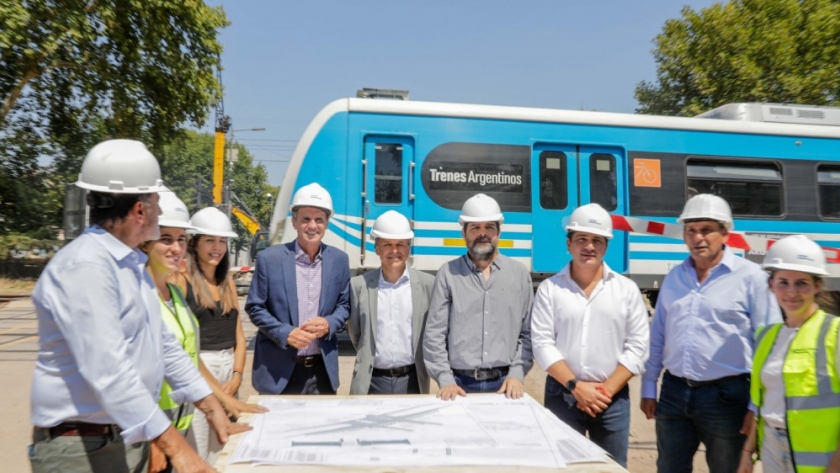 Giuliano junto a Katopodis recorrieron las obras del paso bajo nivel en San Martín