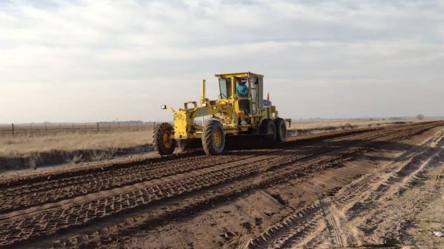 Adolfo Alsina impulsa un plan regional de obras hídricas para resguardar la producción agropecuaria