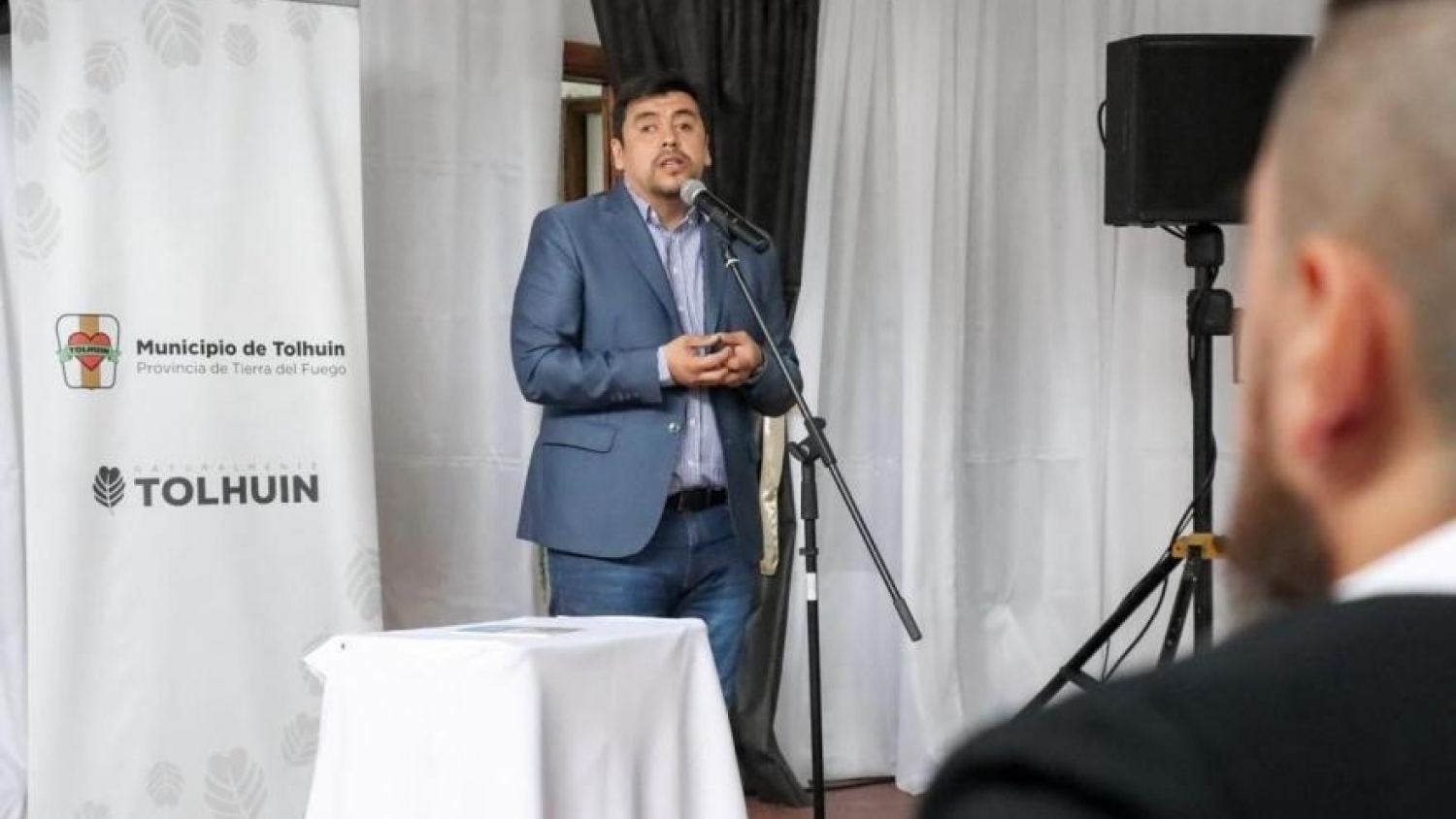 Empleo local en Tolhuin: obras, madera y termas