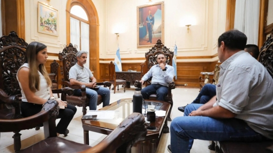 Valdés convocó a especialistas para asegurar la operatividad de los puertos correntinos