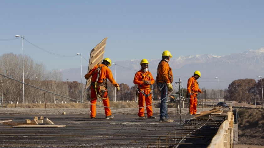 Mendoza: continúa la construcción de la variante Palmira en la Ruta Nacional 7