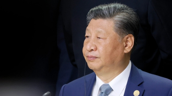China restringe minerales críticos y sacude la logística global del sector automotriz