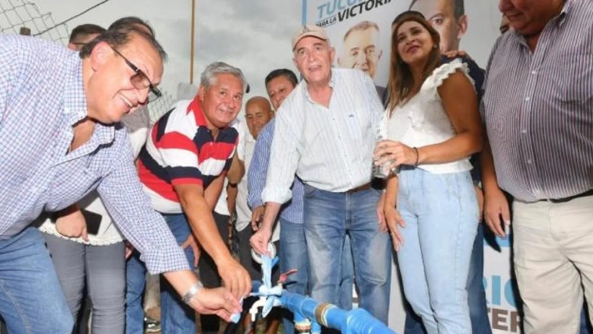 Jaldo inauguró un pozo de agua en Estación Aráoz y Tacanas