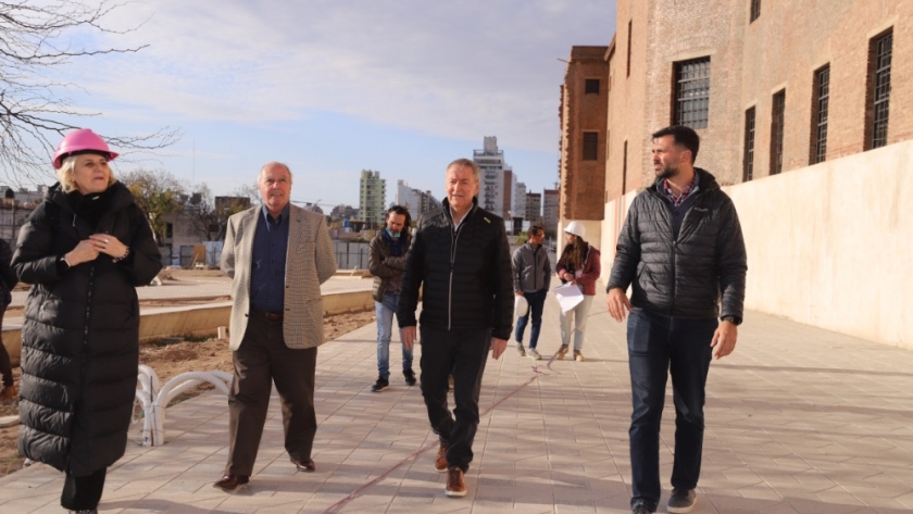 Schiaretti supervisó el avance de obra del Paseo Güemes