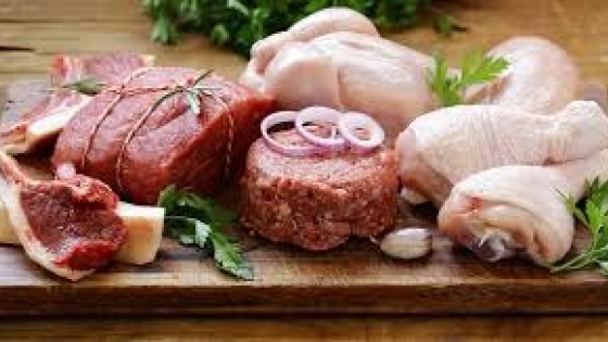 El consumo de carne vacuna sigue en retroceso mientras crecen las preferencias por pollo y cerdo