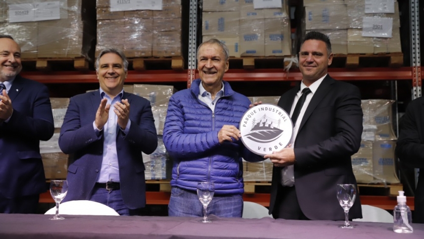 Schiaretti y Llaryora habilitaron el Parque Industrial 52 en la provincia