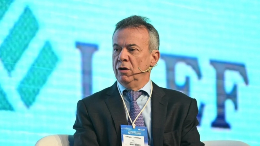 Artana advirtió que el gran desafío del Gobierno será sostener la estabilidad y avanzar en reformas sin golpear el empleo