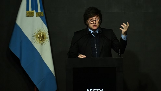 Milei y Caputo buscan reforzar la confianza empresarial en el Council of the Americas